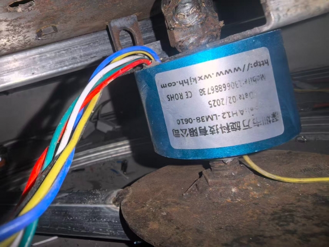 过孔滑环标准安装案例（中孔12 6路电）